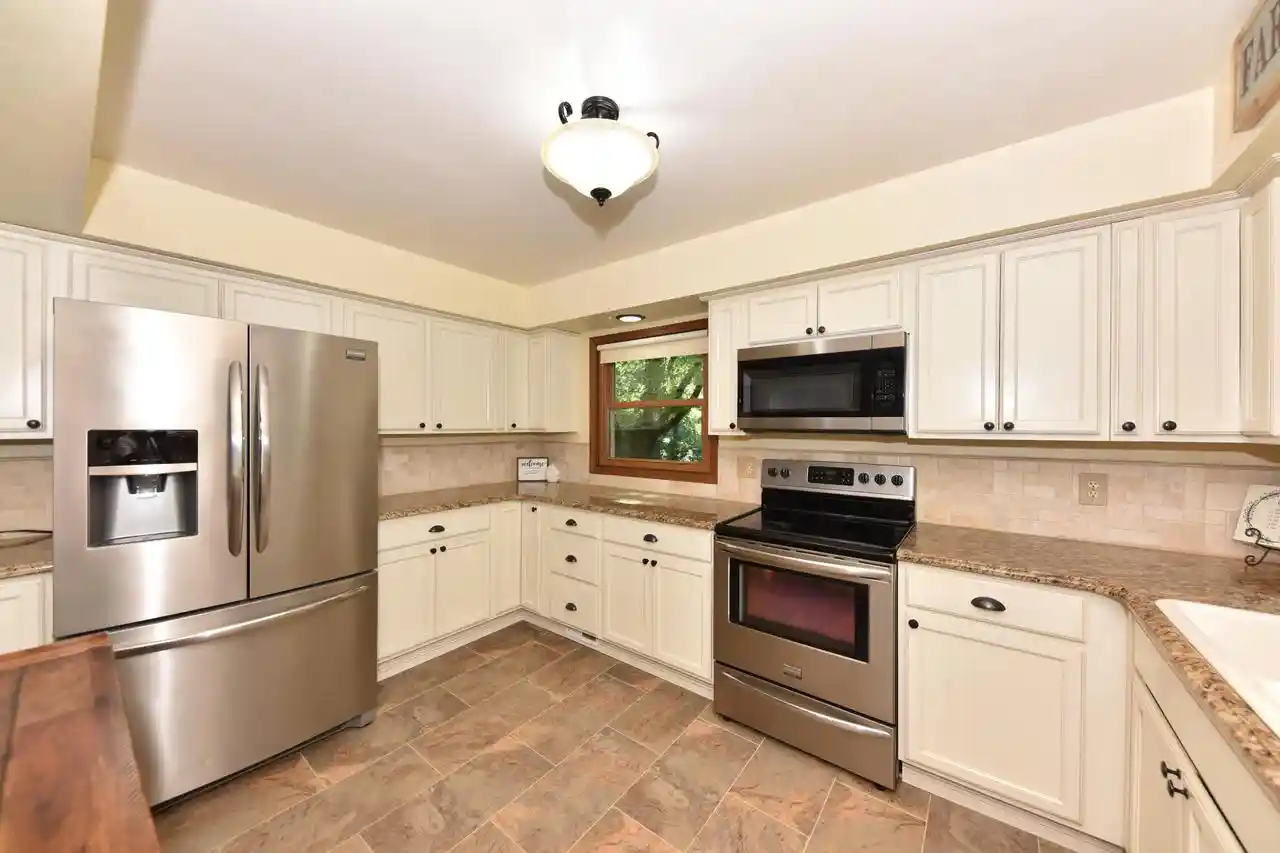 29th image of 731 Tipperary Lane Lane, Hartford, WI 53027 | MLS# 1971988