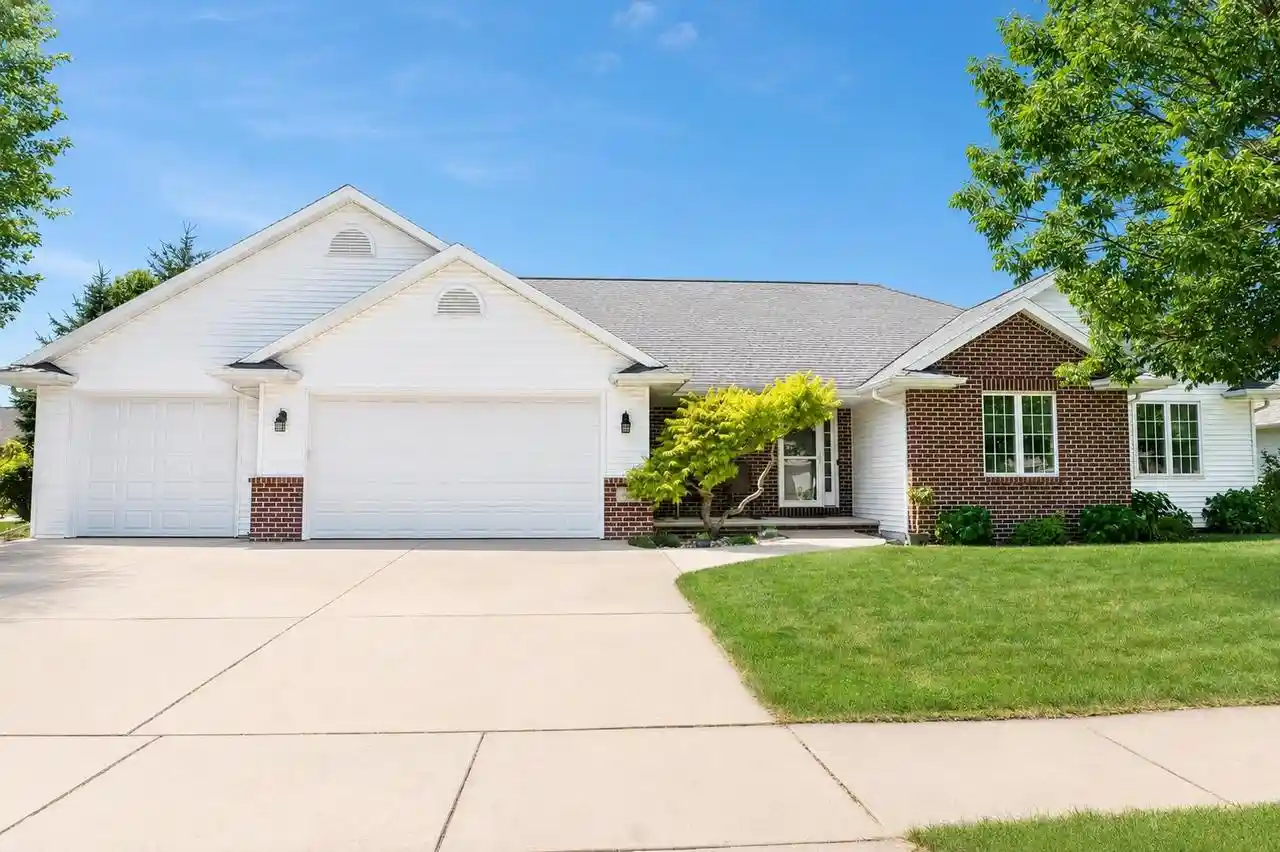 1st image of 4801 N Benview Court Court, Appleton, WI 54913 | MLS# 50329246