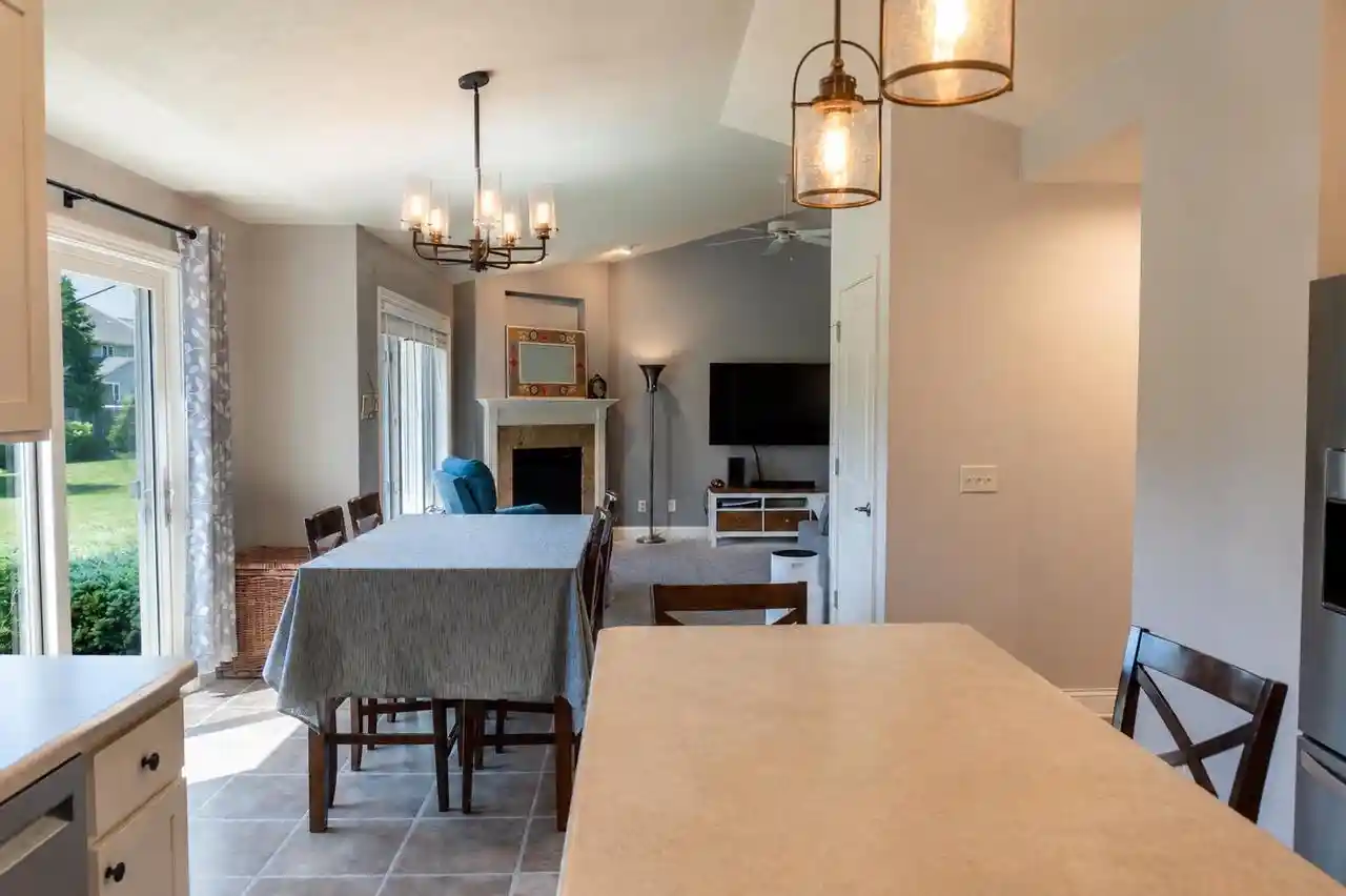 4th image of 4801 N Benview Court Court, Appleton, WI 54913 | MLS# 50329246