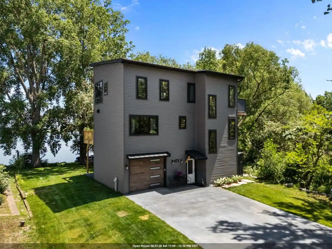 Homes for sale in Suamico, WI | 2754 Harbor Lights Lane Lane, Suamico, WI 54173 | MLS# 50329274