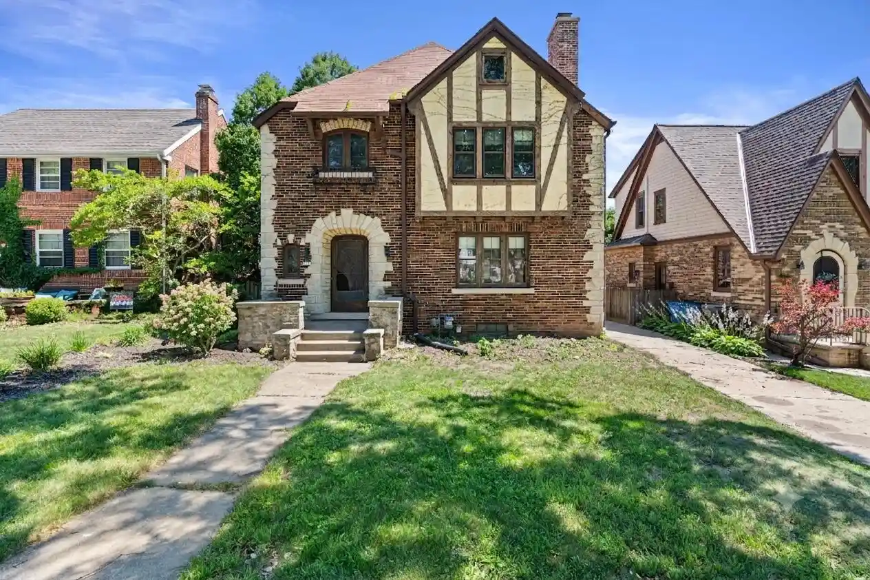 Homes for sale in Whitefish Bay, WI | 5072 N Larkin Street Street, Whitefish Bay, WI 53217 | MLS# 1972004
