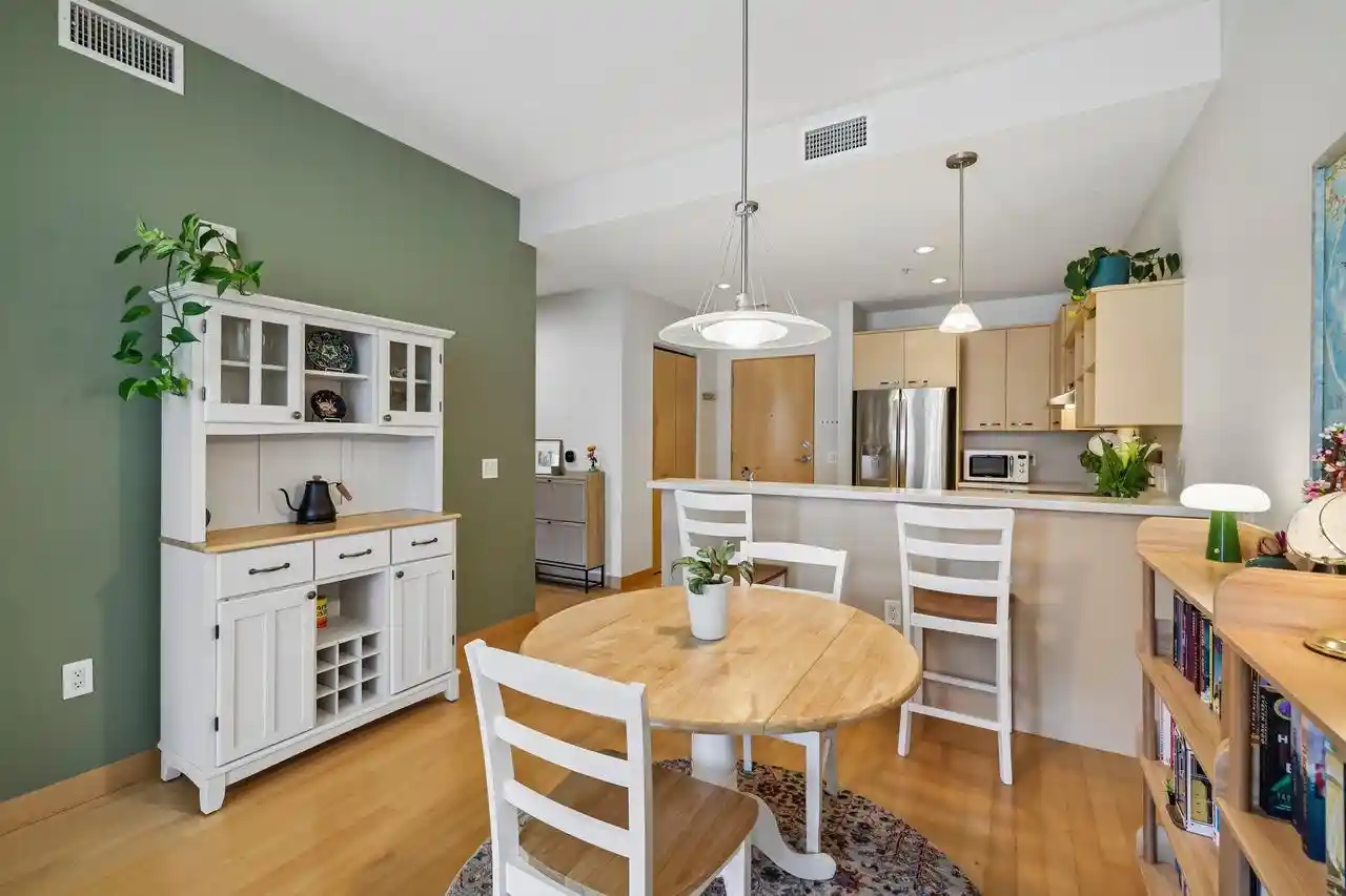 3rd image of 309 W Washington Avenue Avenue #613, Madison, WI 53703 | MLS# 2028253