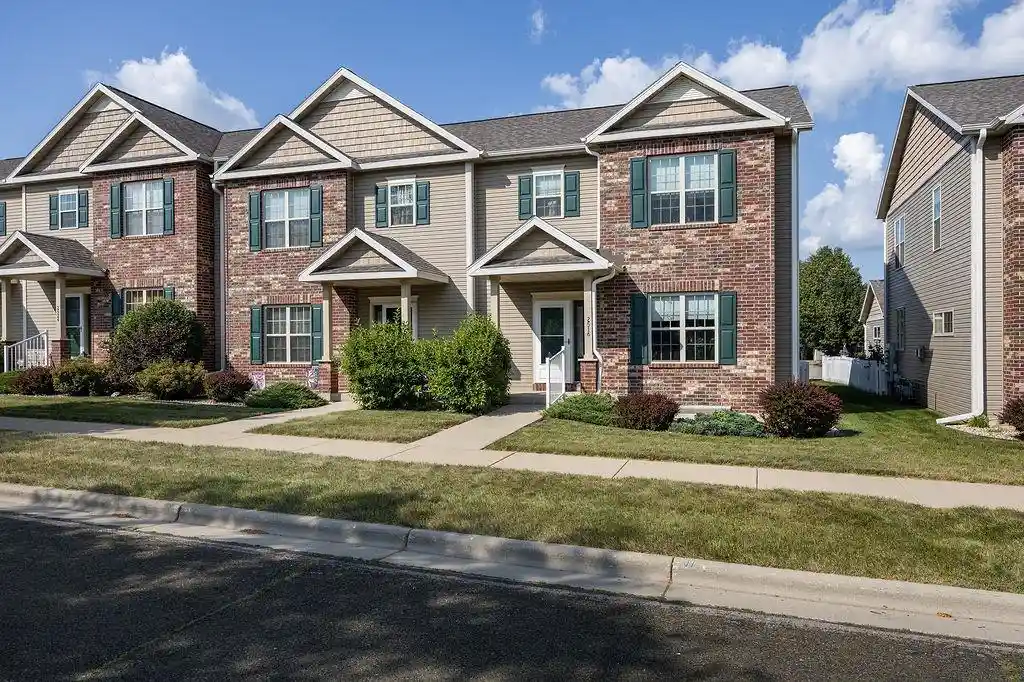 Condo for sale at 2516 Leopold Way Way, Sun Prairie, WI 53590 | MLS# 2028258
