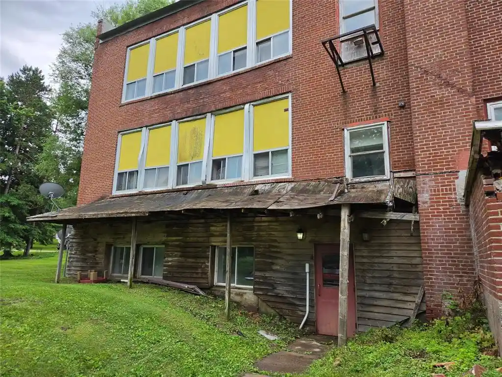 2nd image of 507 Wilson St, Downing, WI 54734