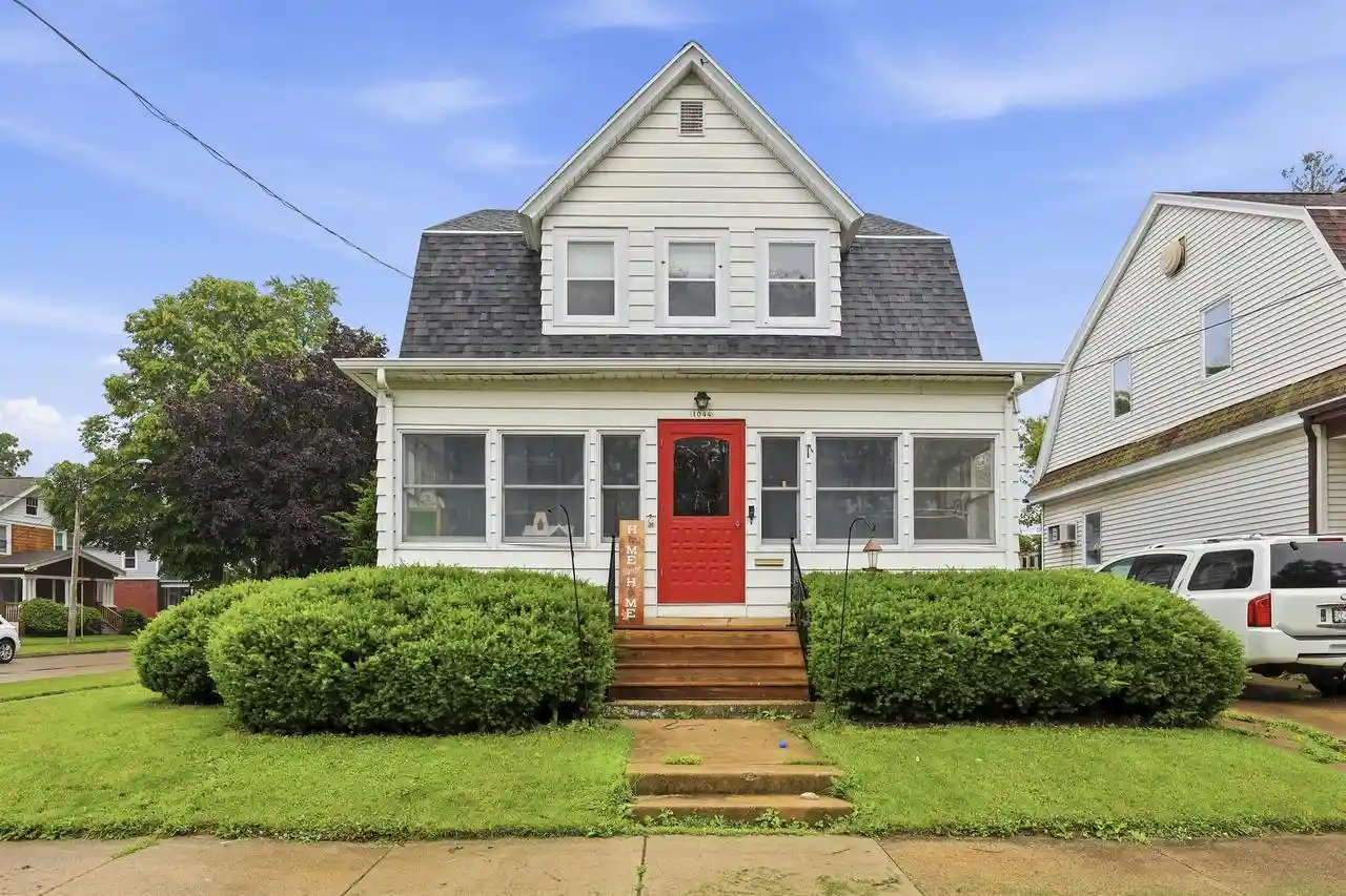 1st image of 1044 Mt Vernon Street Street, Oshkosh, WI 54901 | MLS# 50329291