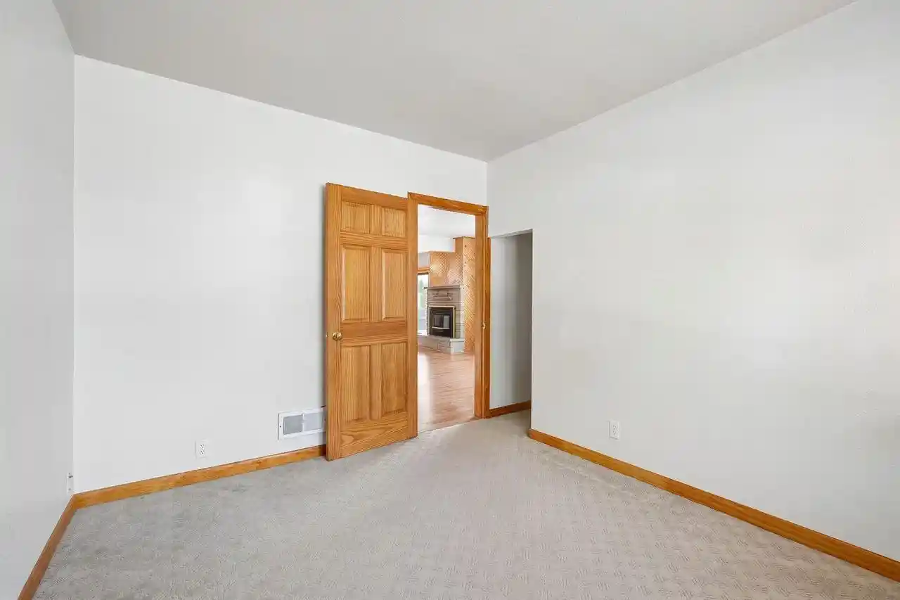 5th image of 1212 Sixth Street Street, Algoma, WI 54201 | MLS# 1972026