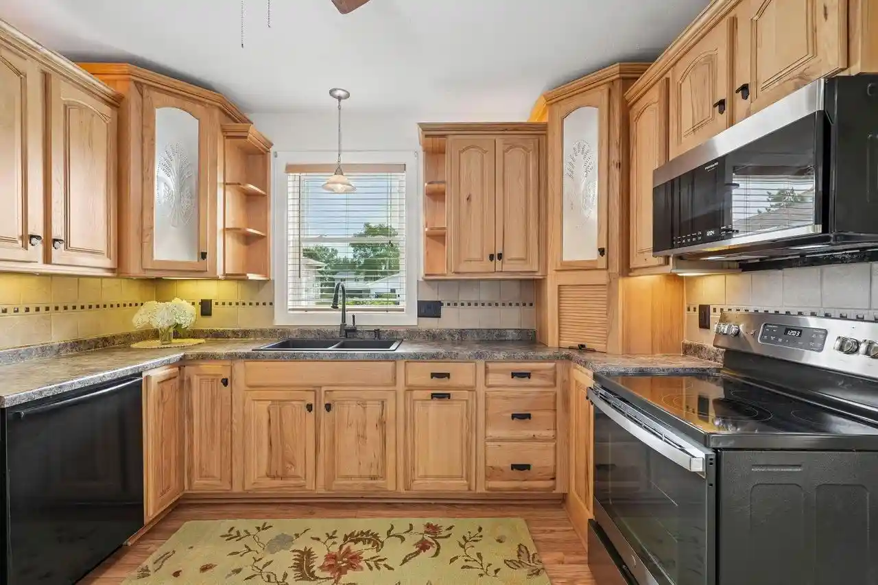 43rd image of 1212 Sixth Street Street, Algoma, WI 54201 | MLS# 1972026