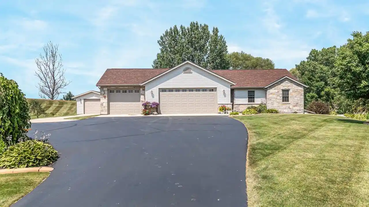 1st image of 206 Donovan Circle Circle, Rosendale, WI 54974 | MLS# 50329262