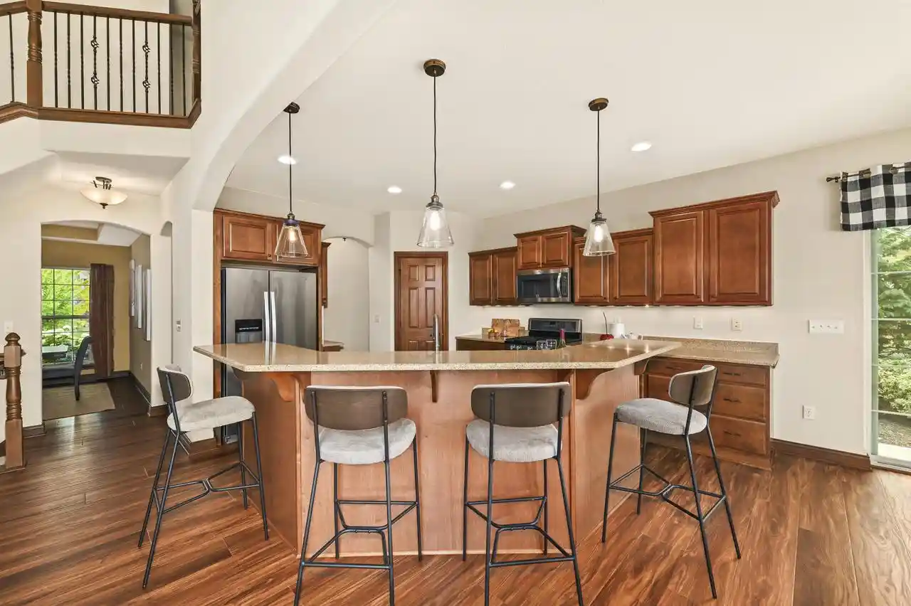 2nd image of W197n5635 Powell Dr Dr, Menomonee Falls, WI 53051 | MLS# 1972020