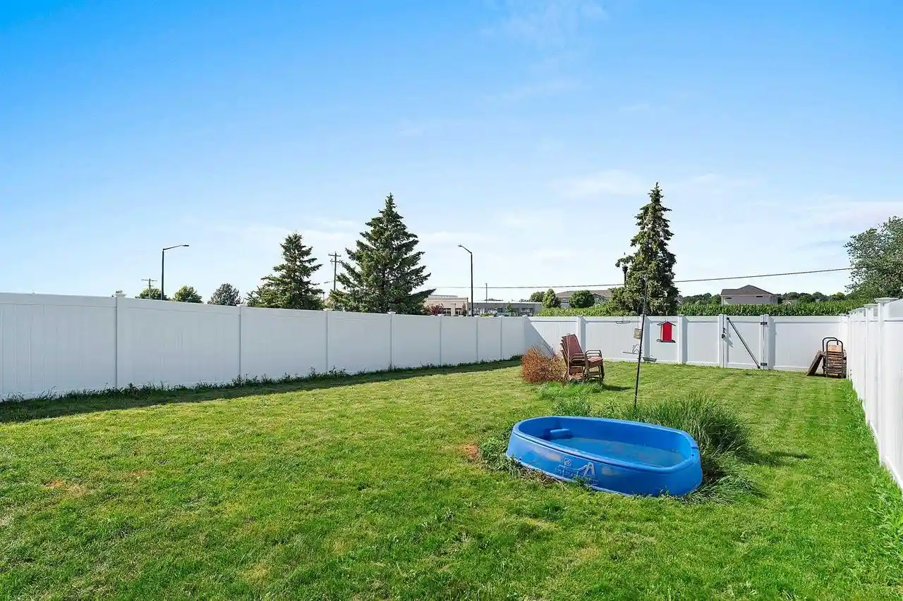 4th image of 2745 Monaco Dr Dr, Green Bay, WI 54311 | MLS# 50329309