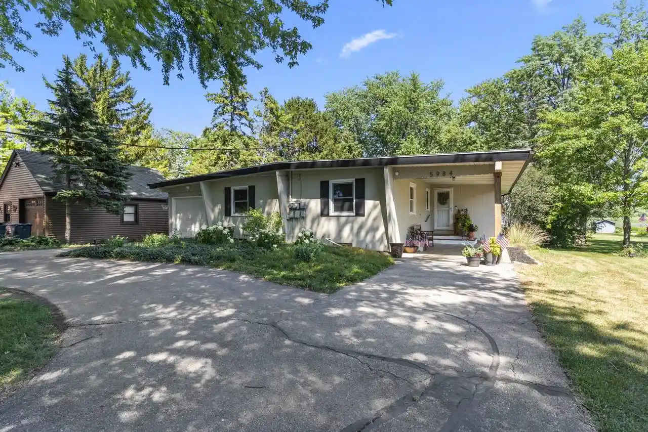 1st image of 5984 Lake Road Road, Oshkosh, WI 54902 | MLS# 50329241