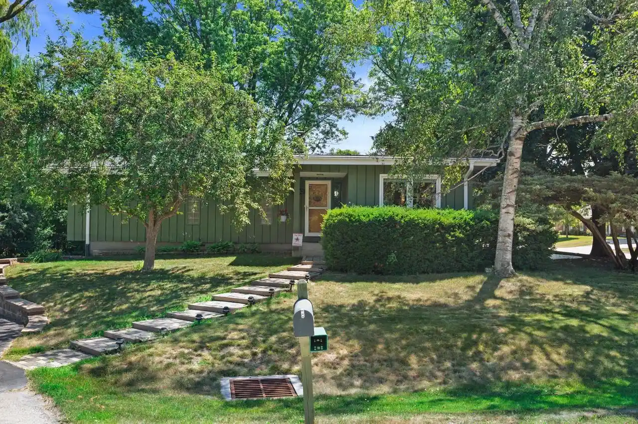 1st image of 4880 S 37th Street Street, Greenfield, WI 53221 | MLS# 1972031