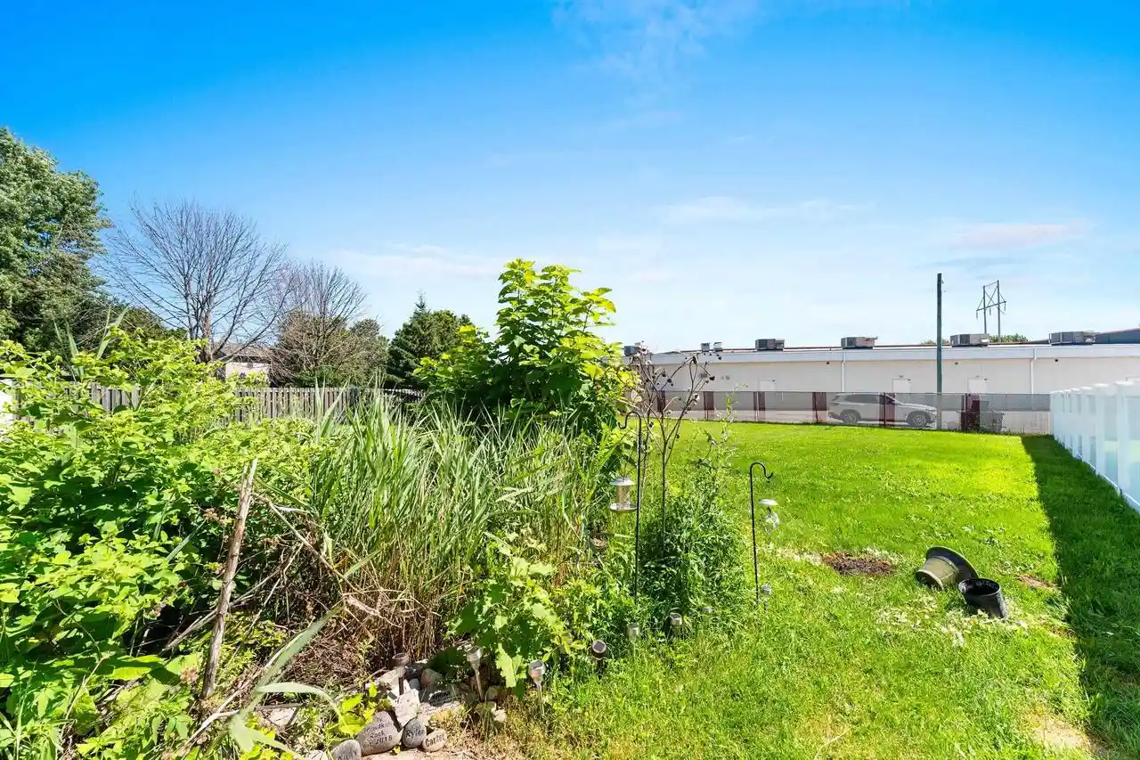 2nd image of 2744 Monaco Dr Dr, Green Bay, WI 54311 | MLS# 50329305