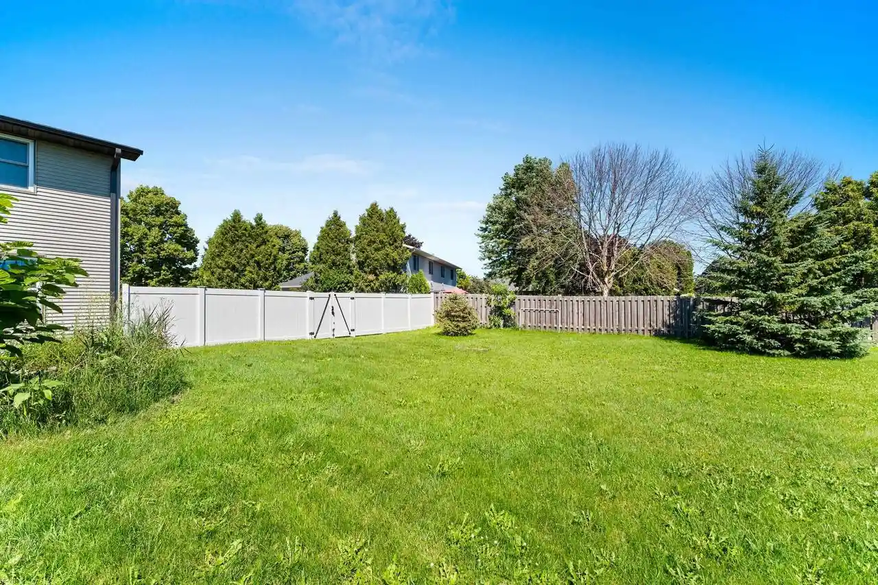5th image of 2744 Monaco Dr Dr, Green Bay, WI 54311 | MLS# 50329305