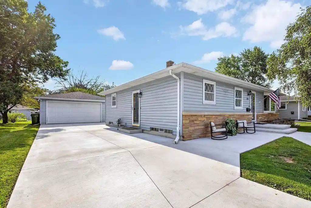 Homes for sale in Kimberly, WI | 321 S Linda Street Street, Kimberly, WI 54136 | MLS# 50329214