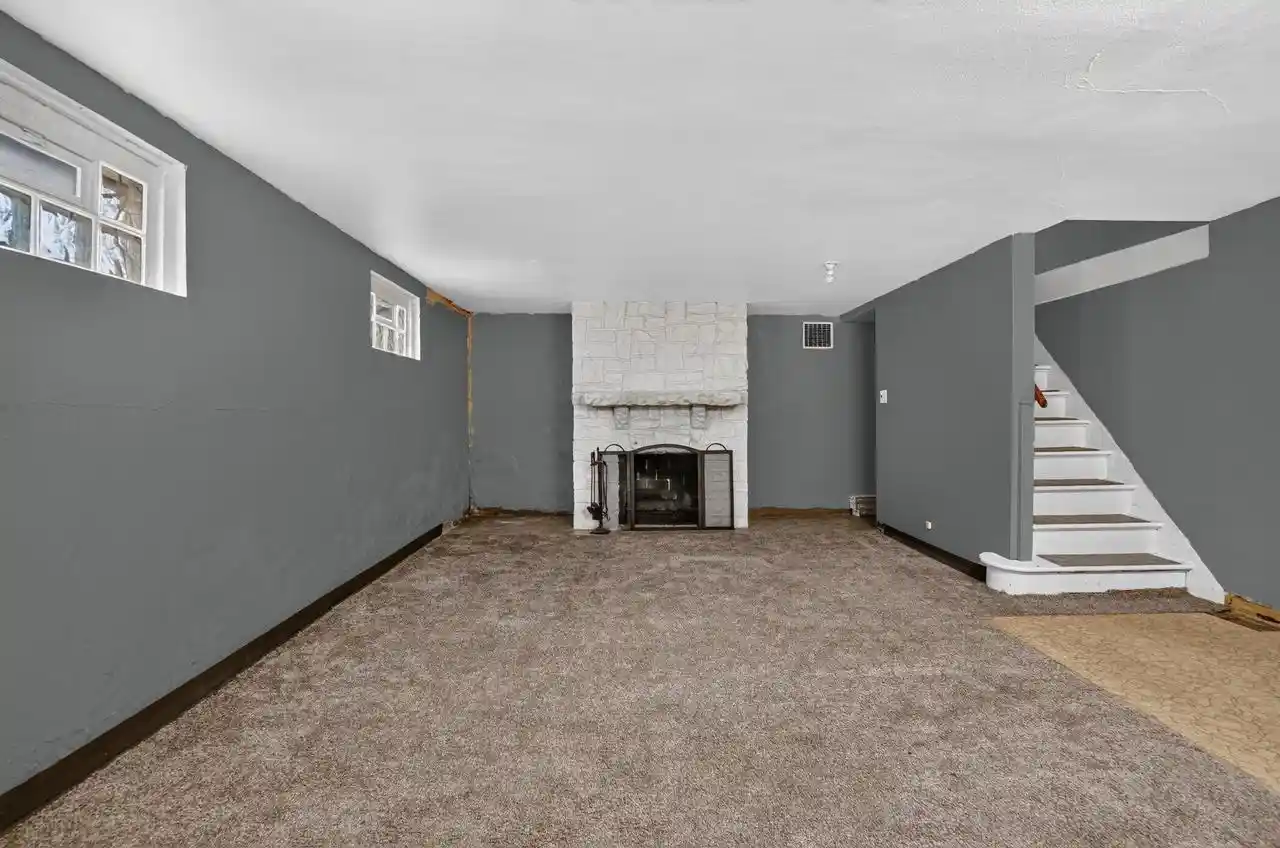 Photo 3 of Single family home for sale at 1525 Holmes Avenue Avenue, Racine, WI 53405 | MLS# 1972044 | Listing updated on 2026-08-22