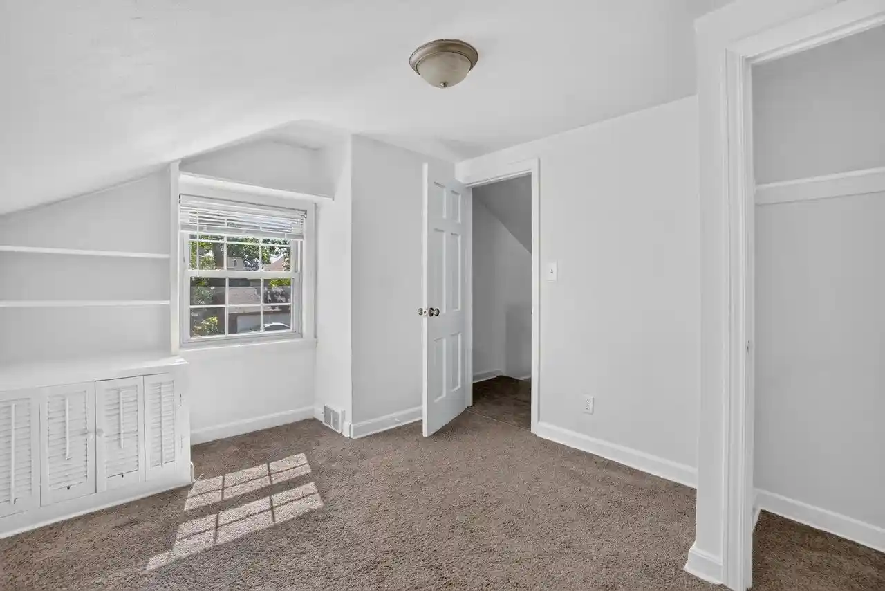 Photo 4 of Single family home for sale at 1525 Holmes Avenue Avenue, Racine, WI 53405 | MLS# 1972044 | Listing updated on 2026-08-22