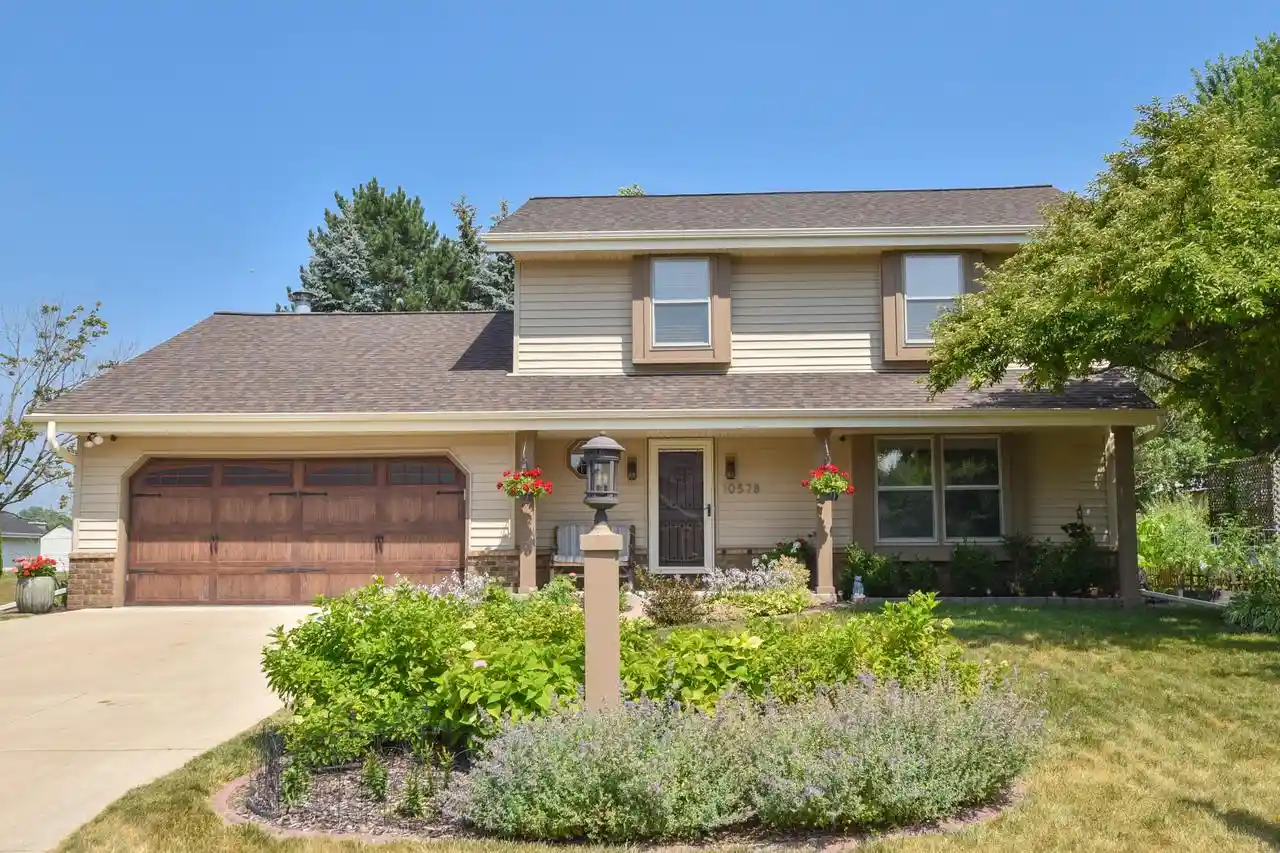 1st image of W163n10578 Ridgeview Lane Lane, Germantown, WI 53022 | MLS# 1972046