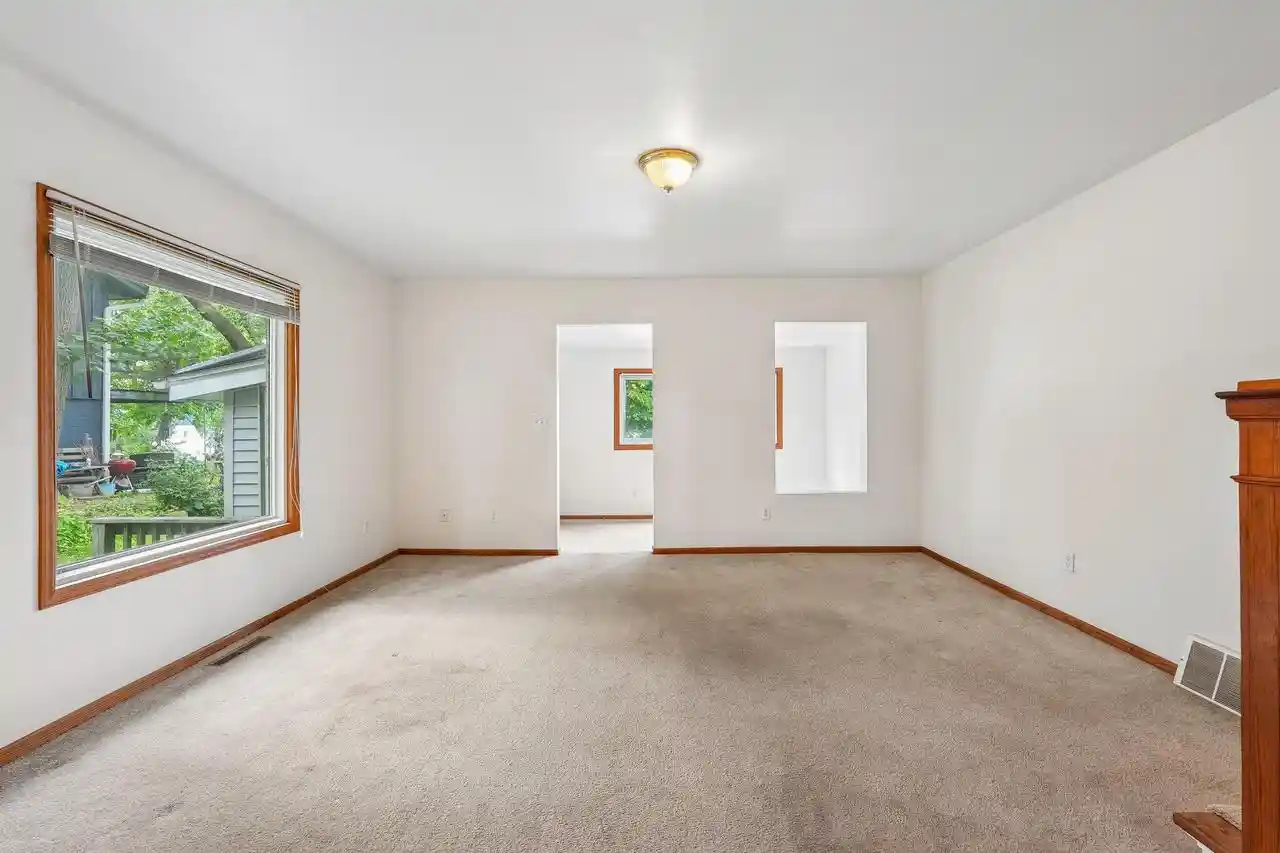 3rd image of 115 E Lake Lane Lane, Colgate, WI 53017 | MLS# 1972052