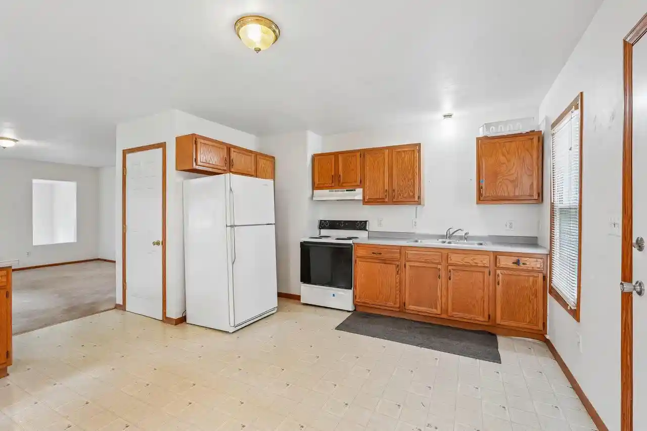 5th image of 115 E Lake Lane Lane, Colgate, WI 53017 | MLS# 1972052