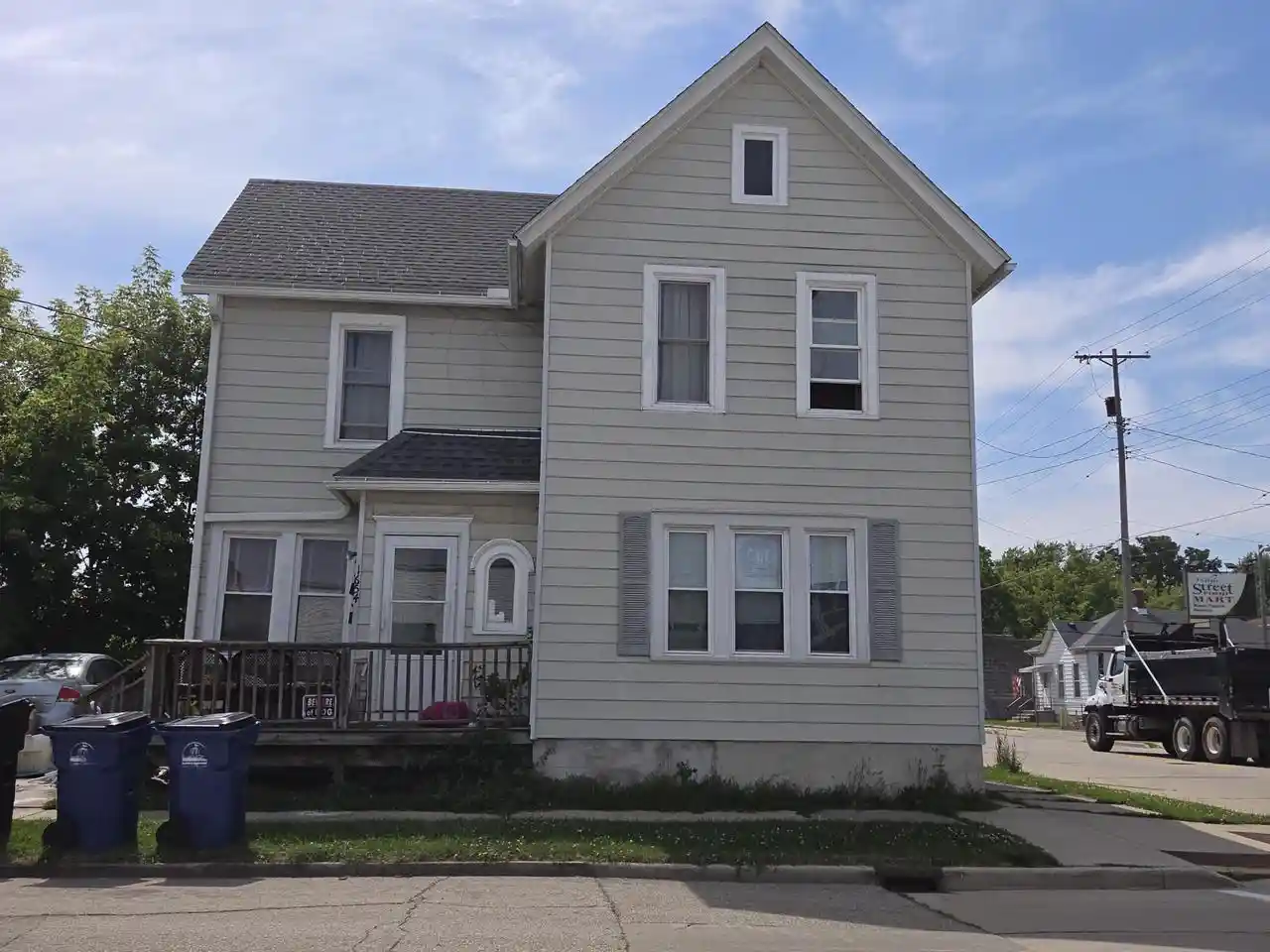 Photo 1 of Sale Pending at 1654 Saint Clair Street Street, Racine, WI 53402 | MLS# 1972076 | Listing updated on 2026-09-04