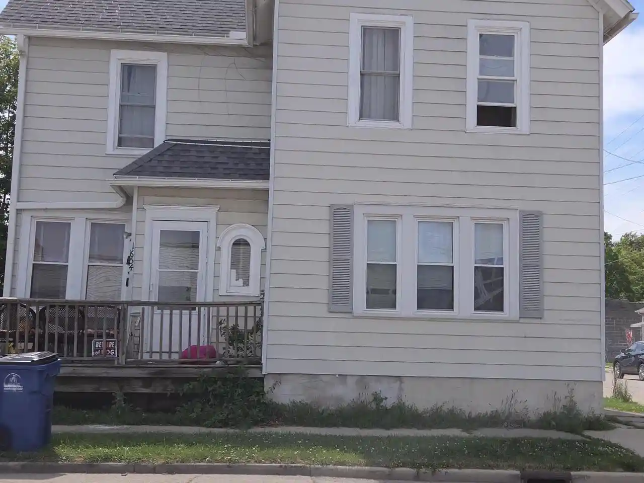 Photo 4 of Sale Pending at 1654 Saint Clair Street Street, Racine, WI 53402 | MLS# 1972076 | Listing updated on 2026-09-04