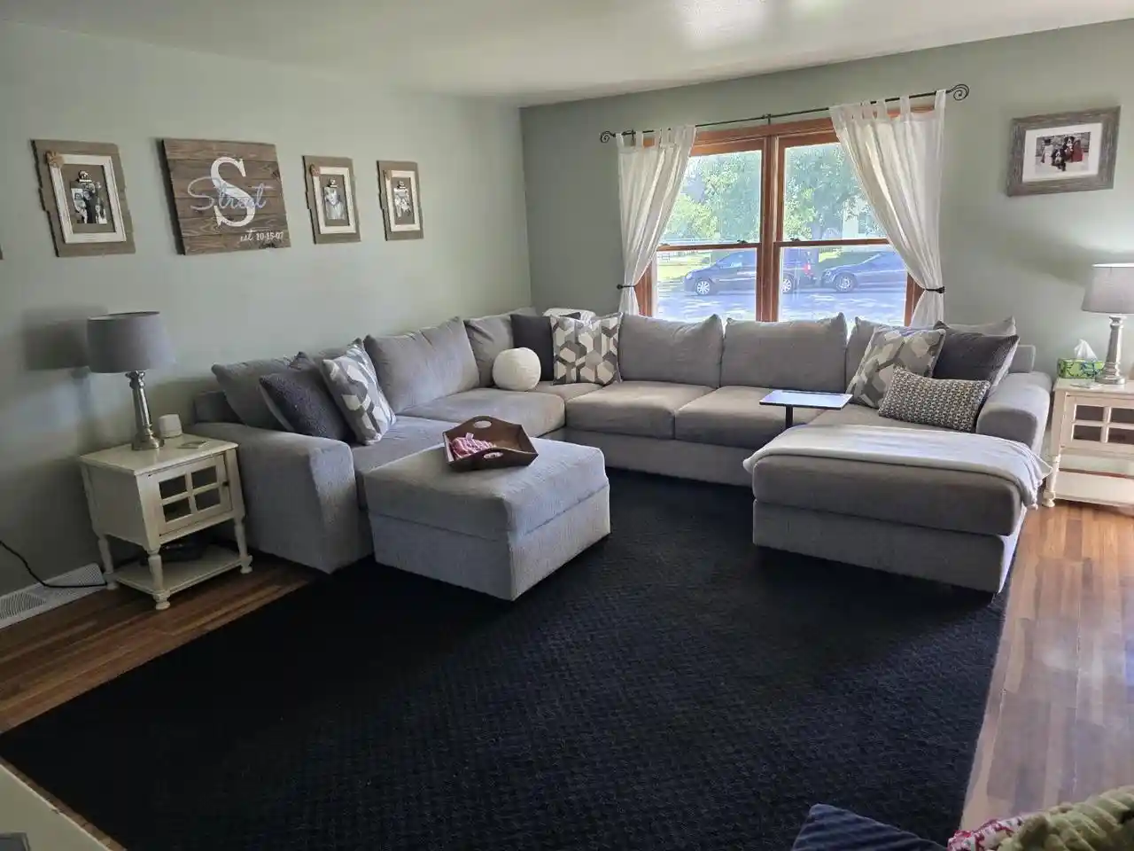 3rd image of 1547 &1543 Briarwood Ln Ln, Hartford, WI 53027