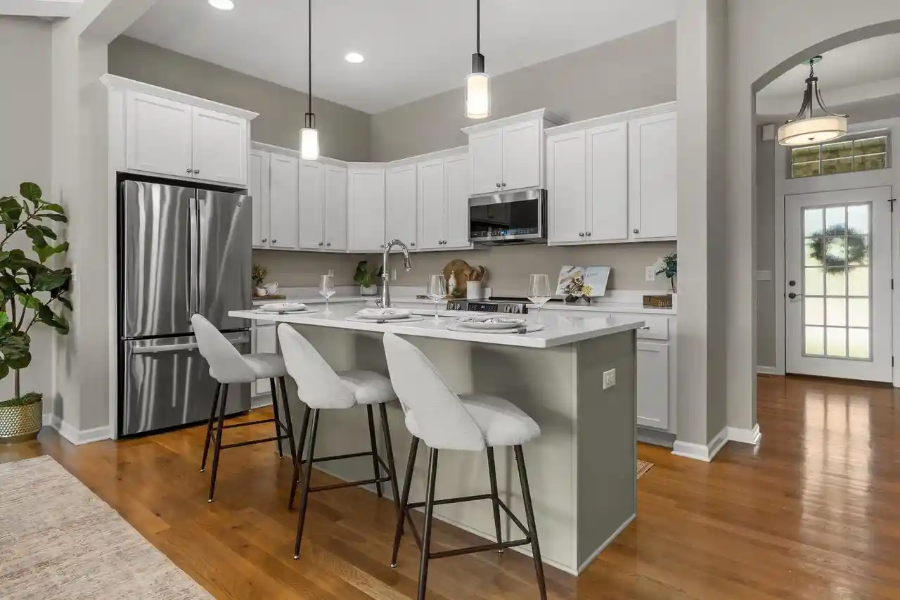 2nd image of 1615 Belmont Ln Ln, Oconomowoc, WI 53066