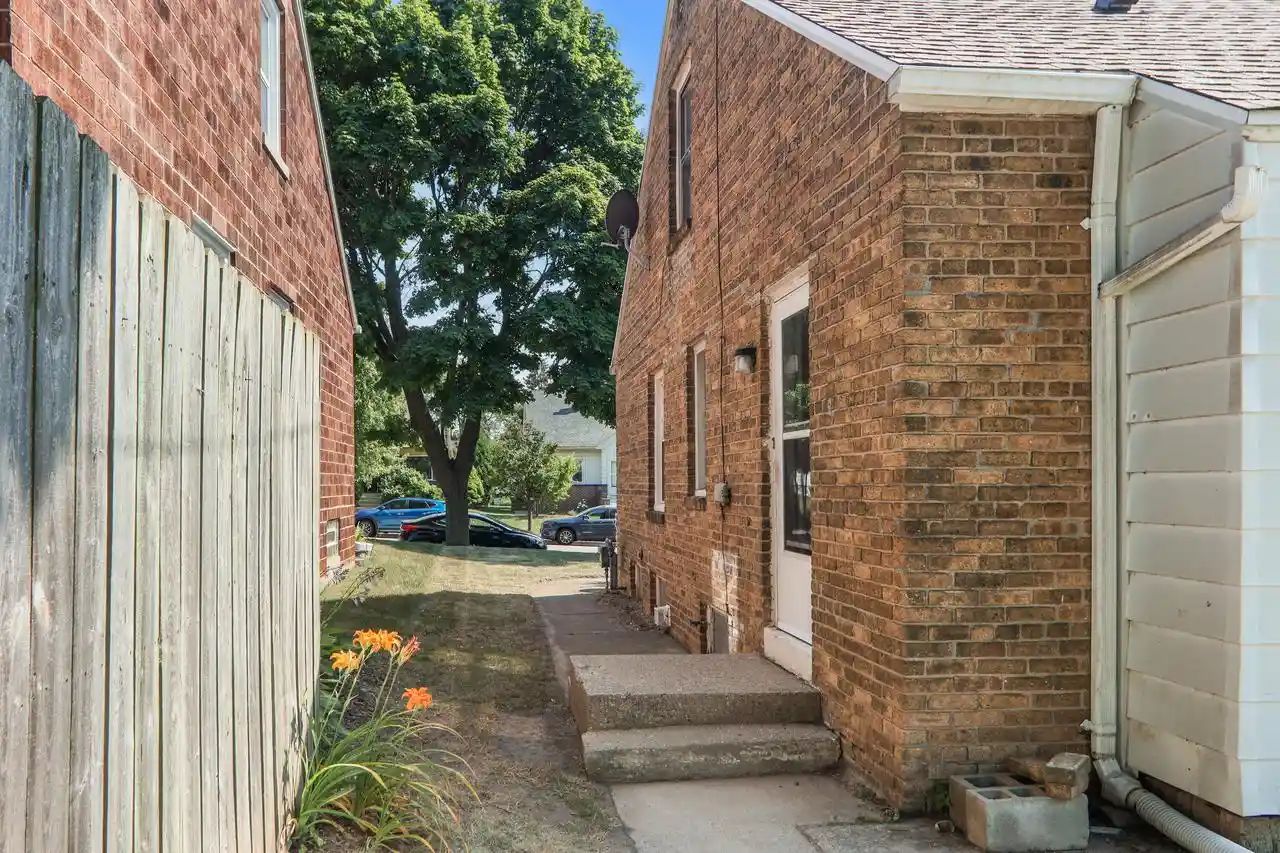 21st image of 3450 E Allerton Avenue Avenue, Cudahy, WI 53110 | MLS# 1972094