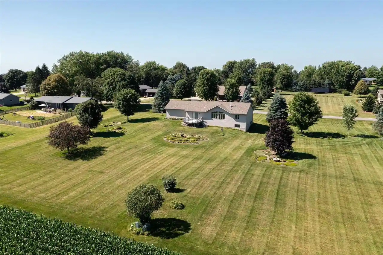 2nd image of E7325 Skyline Dr Dr, Viroqua, WI 54665 | MLS# 1972115