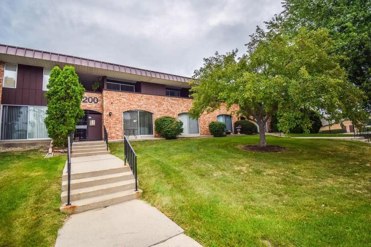 Condo for sale at 4200 W Rivers Edge Circle Circle #7, Milwaukee, WI 53209 | MLS# 1972118