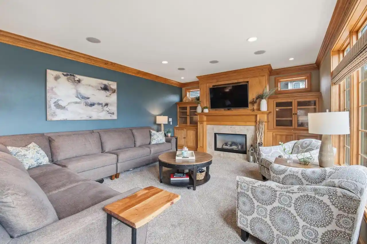 2nd image of 1267 Mary Hill Circle Circle, Hartland, WI 53029 | MLS# 1972122