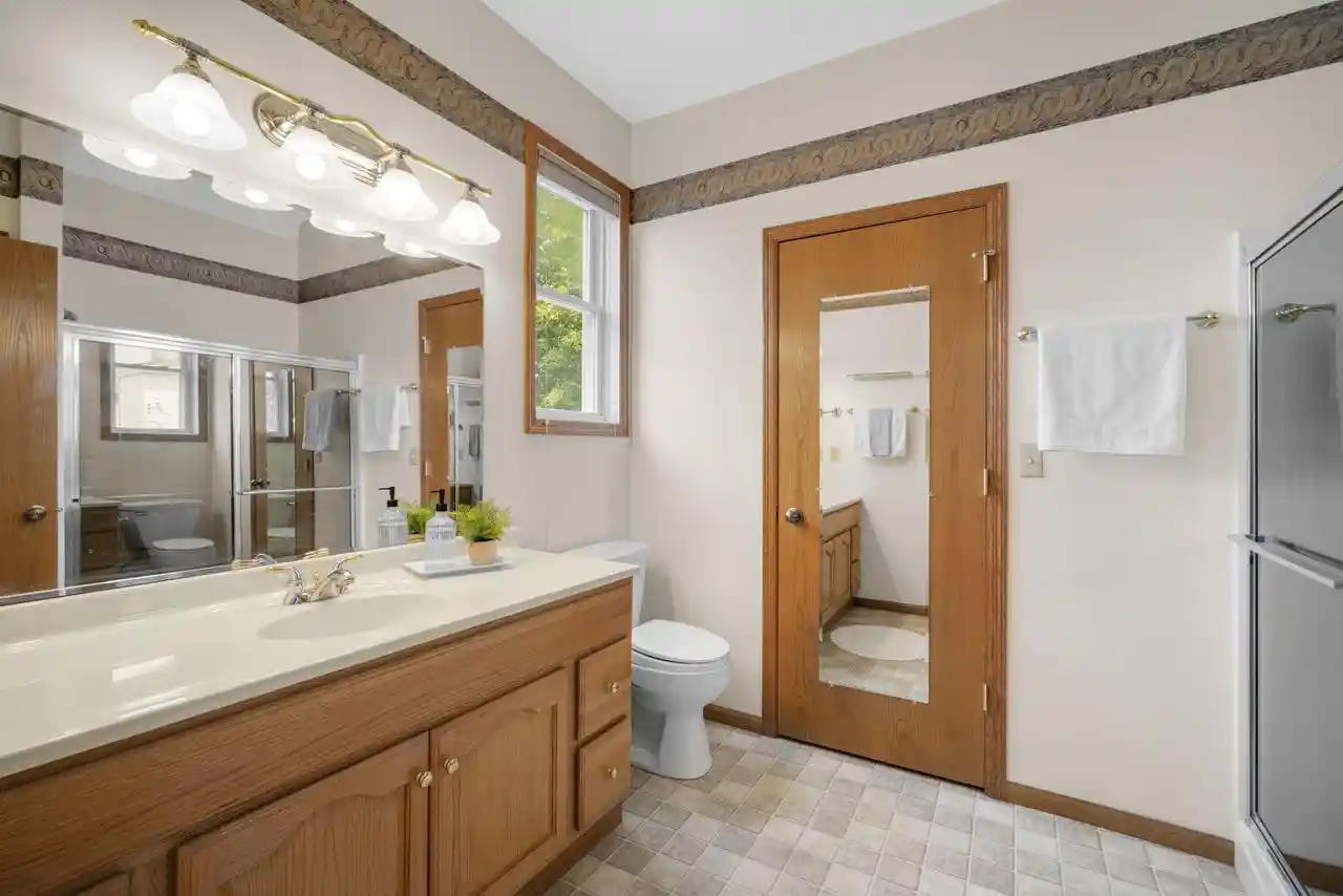 Photo 3 of Single family home for sale at 824 Columbia Avenue Avenue, South Milwaukee, WI 53172 | MLS# 1972120 | Listing updated on 2026-07-28