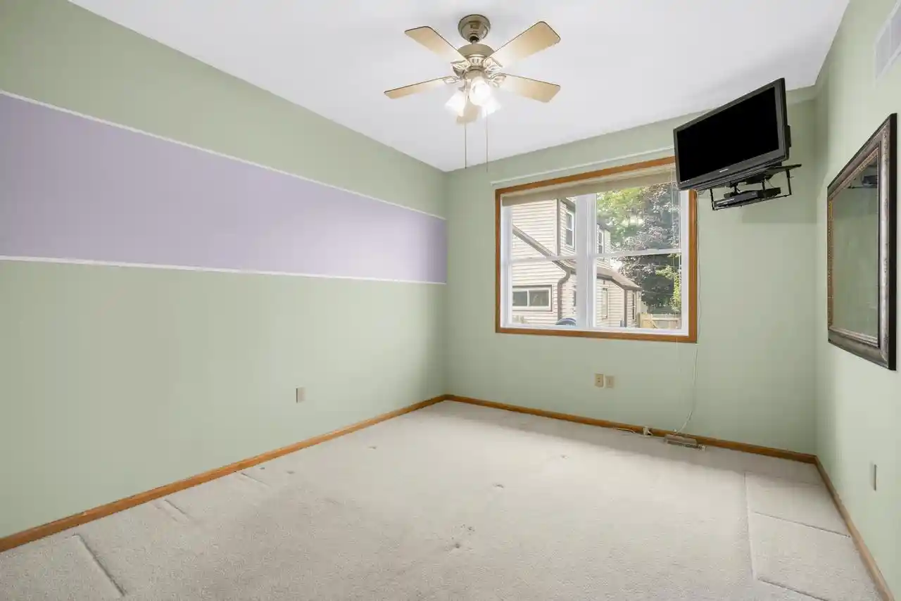 Photo 3 of Single family home for sale at 824 Columbia Avenue Avenue, South Milwaukee, WI 53172 | MLS# 1972120 | Listing updated on 2026-07-28