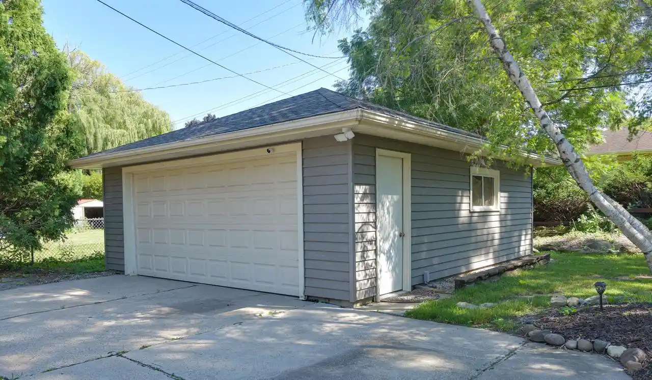 Homes for sale in Brown Deer, WI | 4625 W Parkland Avenue Avenue, Brown Deer, WI 53223 | MLS# 1972124