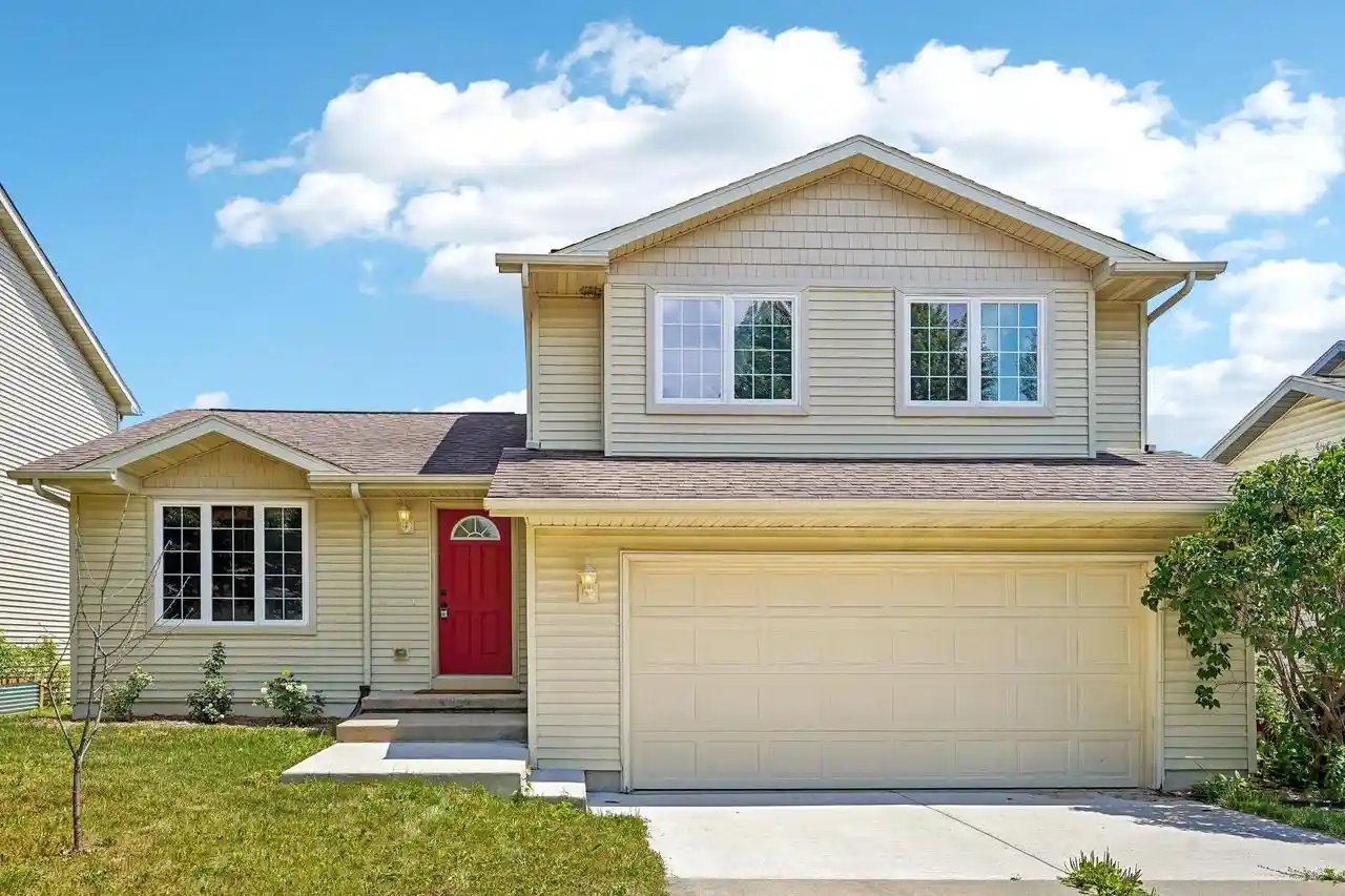 Photo 1 of Single family home for sale at 2421 Renaissance Dr Dr, Fitchburg, WI 53711 | MLS# 2028307 | Listing updated on 2026-09-17