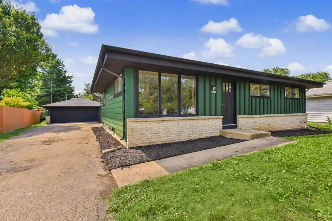 1st image of 2733 Arrowhead Street Street, Caledonia, WI 53402 | MLS# 1972148