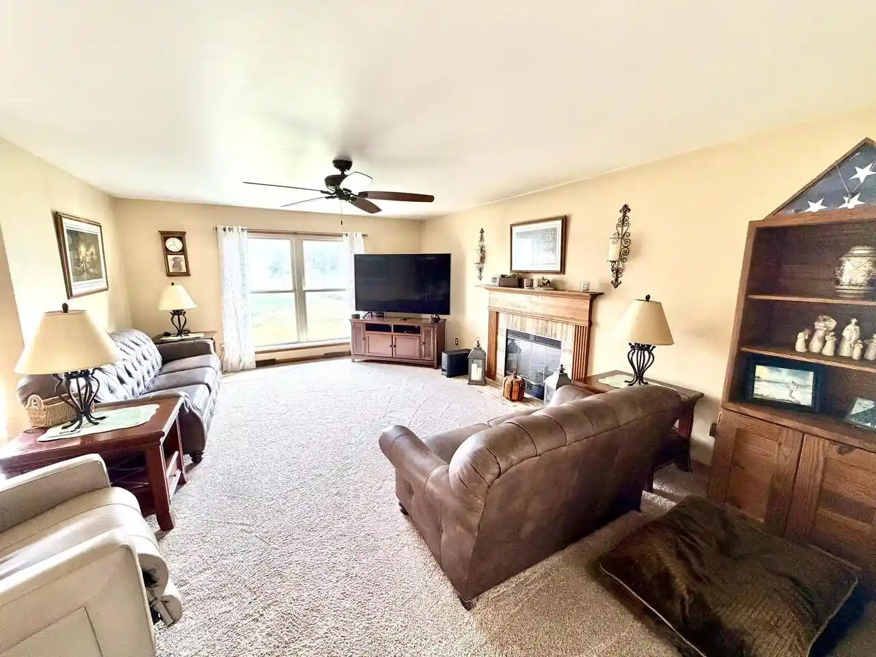 3rd image of N164W20980 Glen Brooke Dr Dr, Jackson, WI 53037 | MLS# 1972150
