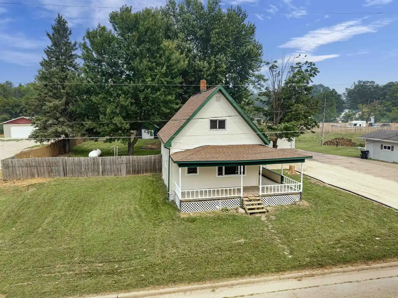 Photo 1 of Single family home for sale at N4810 County Road B, New London, WI 54961 | MLS# 50329324 | Listing updated on 2026-09-14