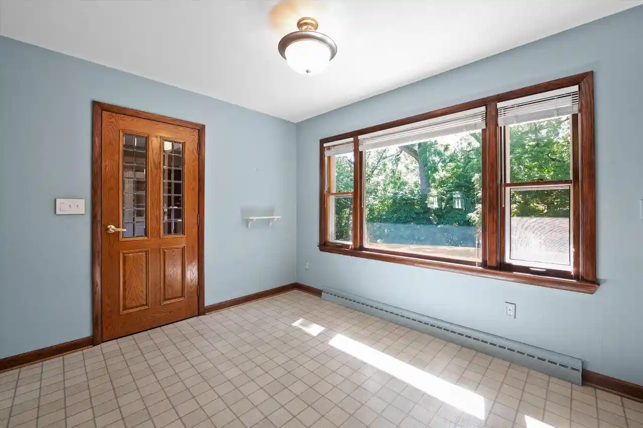 4th image of S78W20783 Hillendale Dr Dr, Muskego, WI 53150 | MLS# 1972160