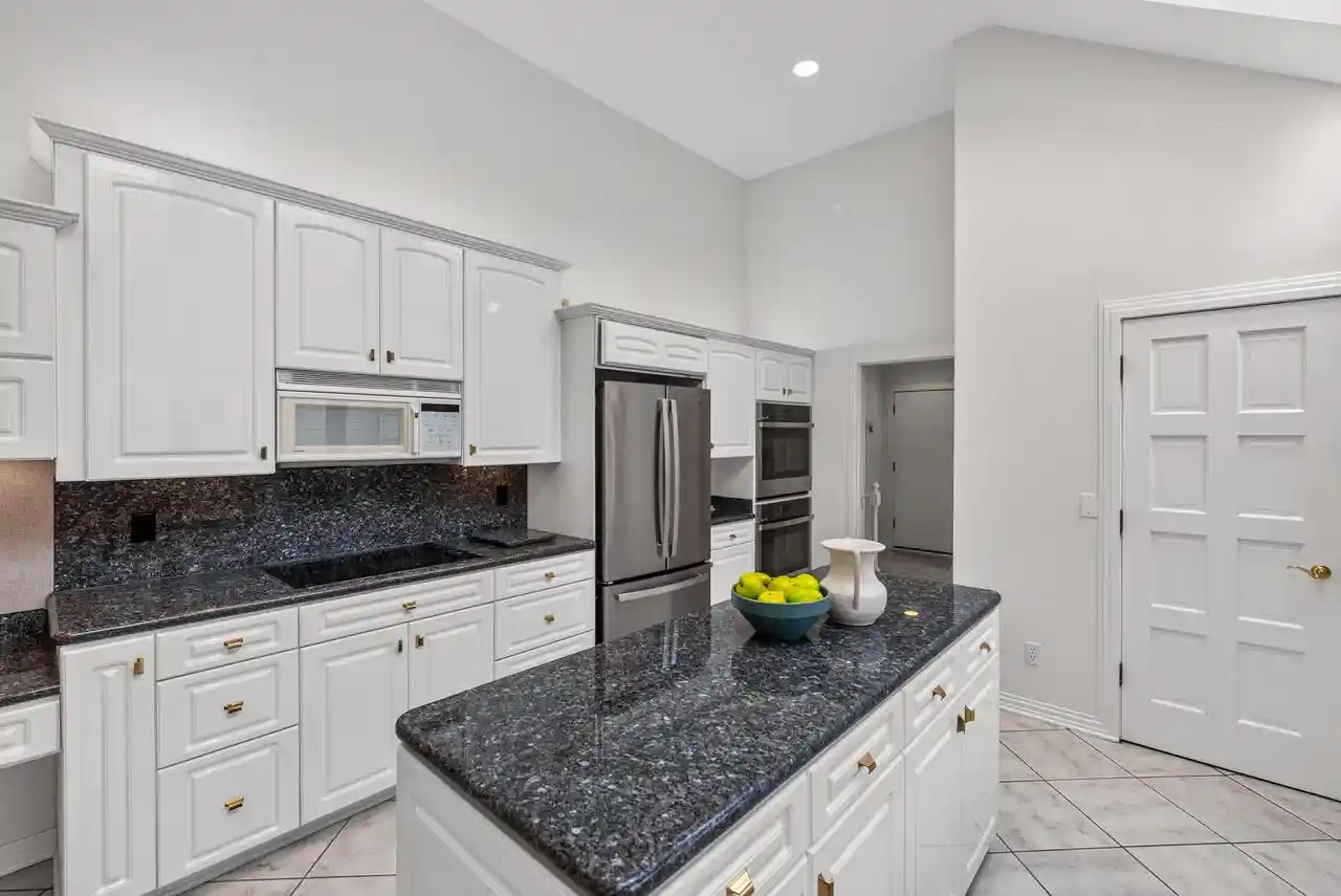 2nd image of 2810 W Golf Circle Circle, Mequon, WI 53092 | MLS# 1972157