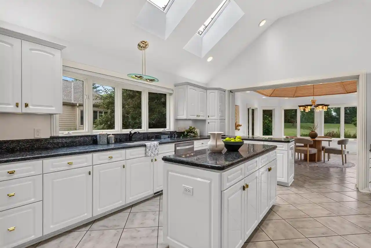 34th image of 2810 W Golf Circle Circle, Mequon, WI 53092 | MLS# 1972157