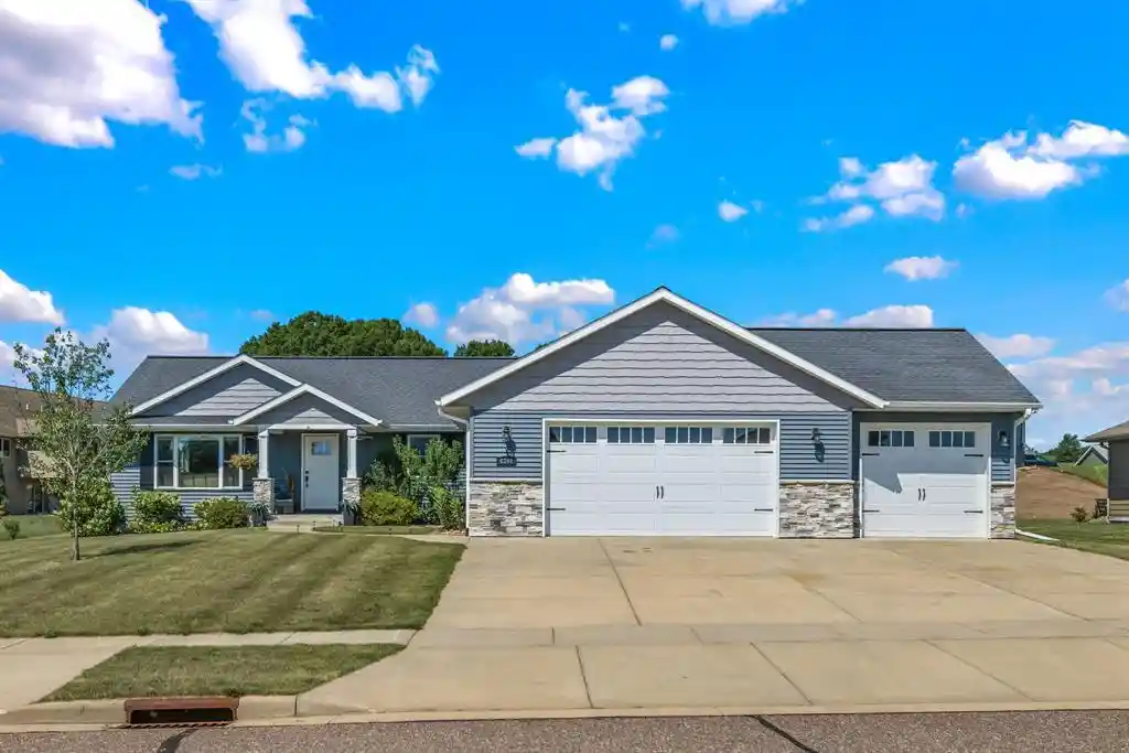 1st image of 6364 Aspen Ridge Dr Dr, Eau Claire, WI 54703 | MLS# 1603186