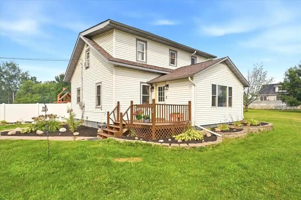 1st image of 825 1st Avenue Avenue, Cumberland, WI 54829 | MLS# 1603333