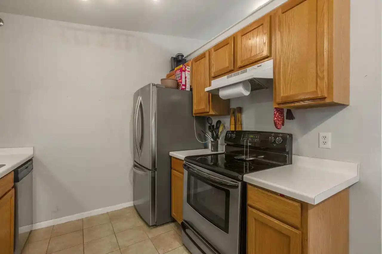 2nd image of 8581 Lexington Pl Pl #4, Pleasant Prairie, WI 53158 | MLS# 1972162