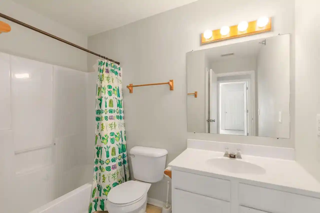 5th image of 8581 Lexington Pl Pl #4, Pleasant Prairie, WI 53158 | MLS# 1972162