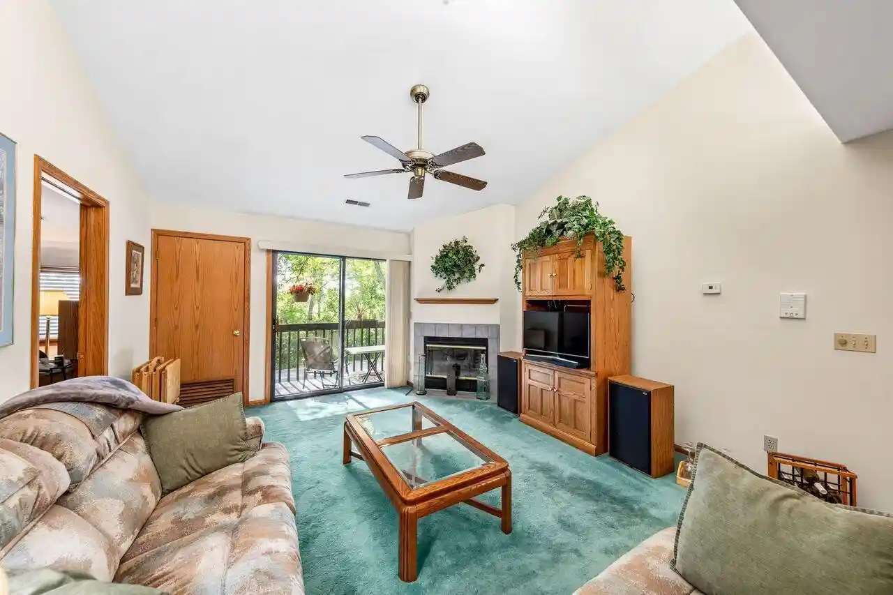 27th image of 374 Park Hill Dr Dr #E, Pewaukee, WI 53072 | MLS# 1972177