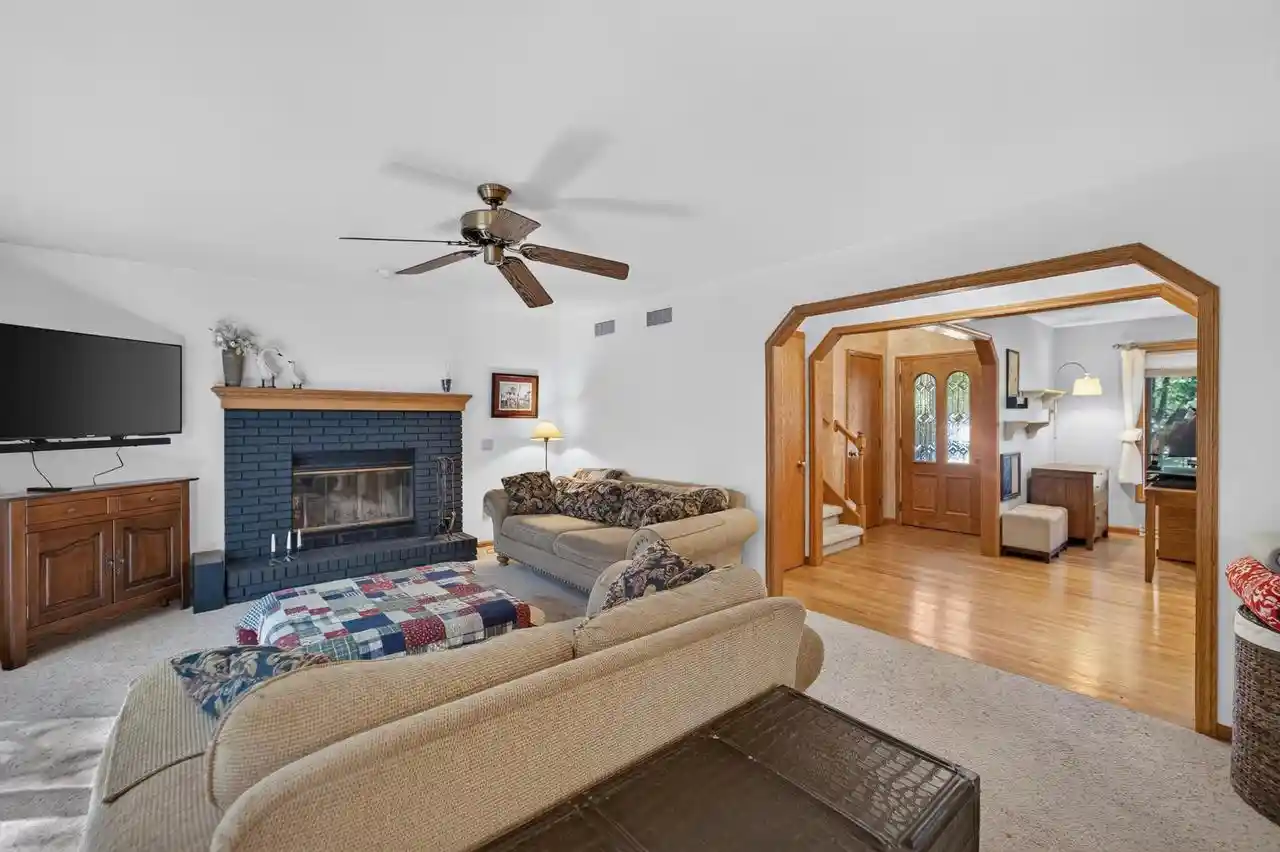 3rd image of 873 Peregrine Circle Circle, Oregon, WI 53575 | MLS# 2028336