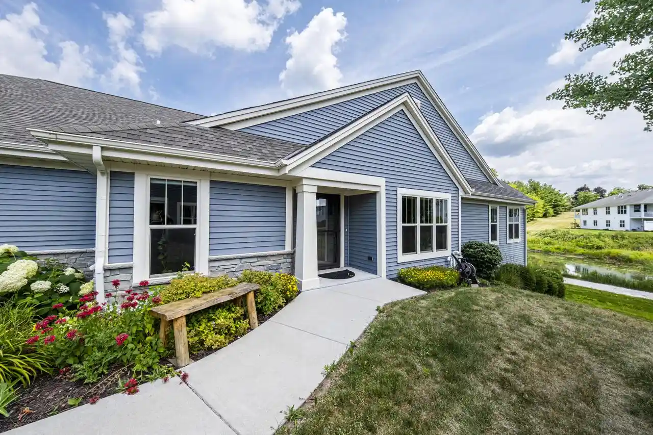 1st image of N54w35199 Coastal Avenue Avenue #42-02, Oconomowoc, WI 53066 | MLS# 1972197