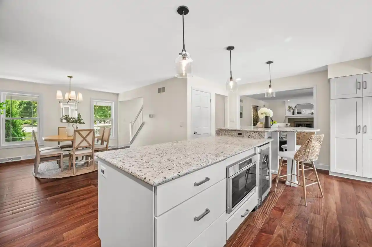 2nd image of 11912 N Lantern Lane Lane, Mequon, WI 53092 | MLS# 1972202